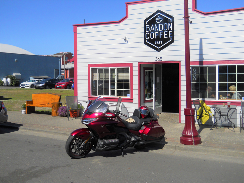 Illustration for article titled I Put 2,300 Miles On A New Honda Gold Wing And Now I Dig Dual-Clutch Motorcycles